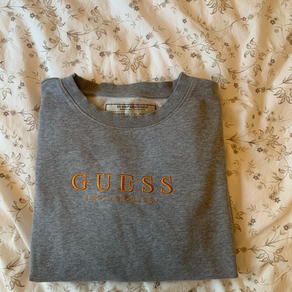 Guess Crewneck - Picture 2 of 3